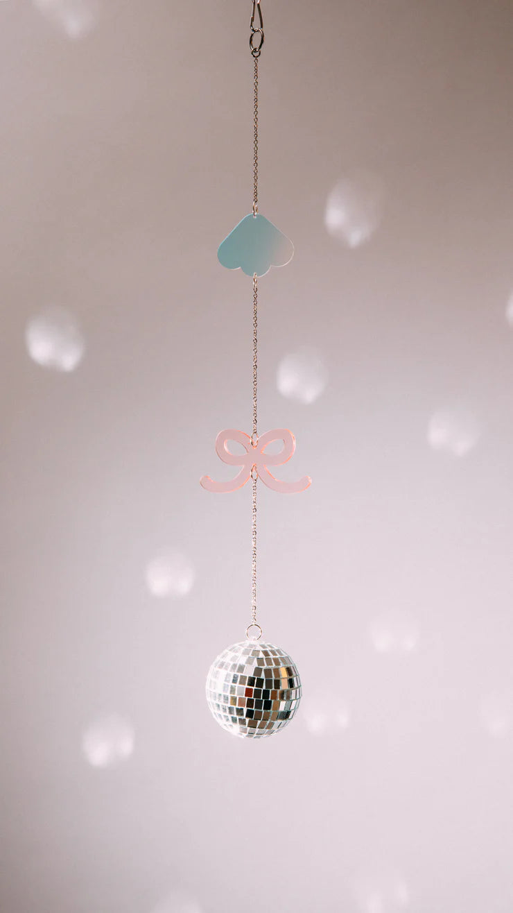 Disco Acrylic Suncatcher Strand Scallop Bow