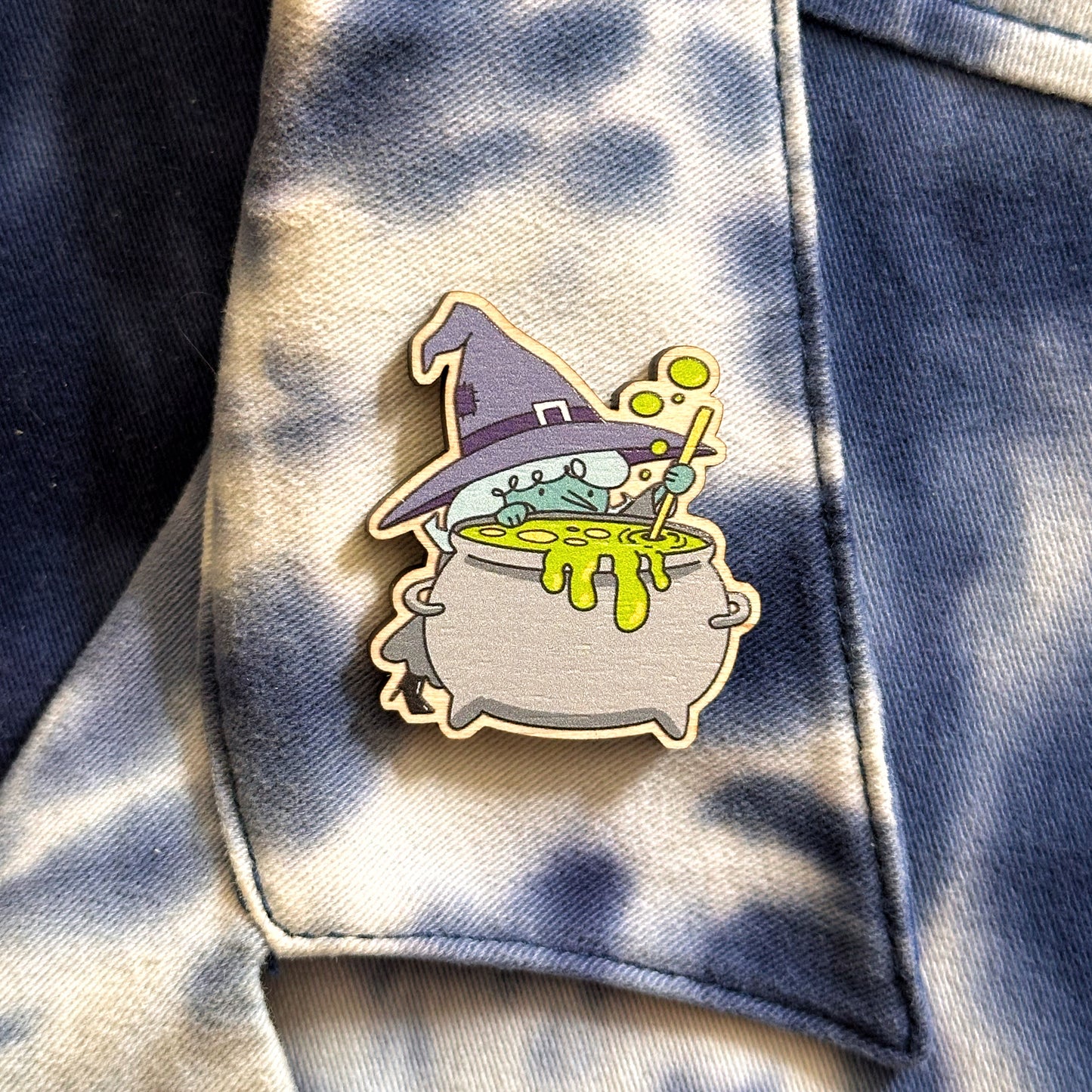 Bitty Witch Wooden Pin
