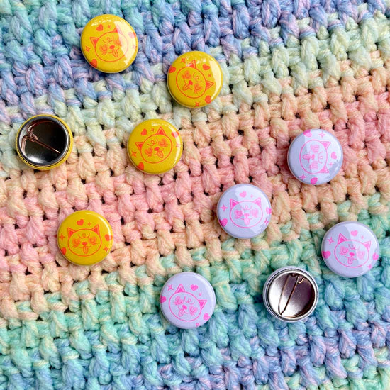 Mini Kitten White and Pink magnet